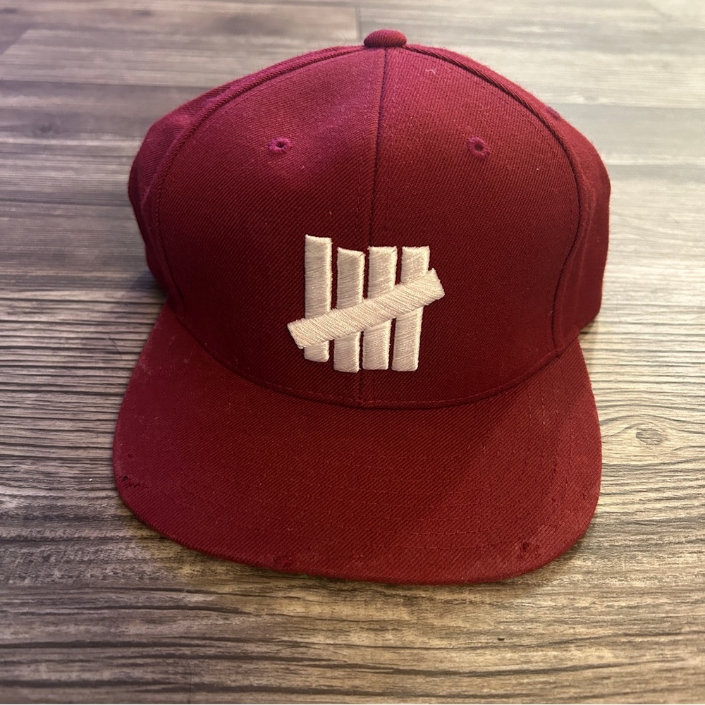 UNDEFEATED icon hat